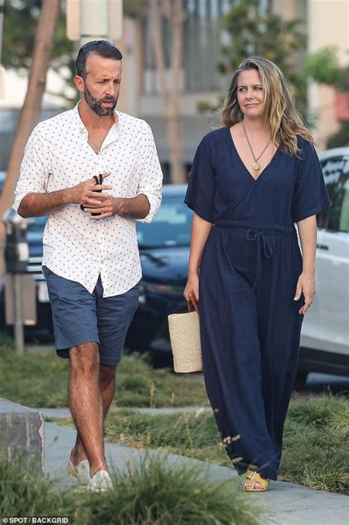 Uncover The Secrets Of Alicia Silverstone's Relationships: A Captivating Journey