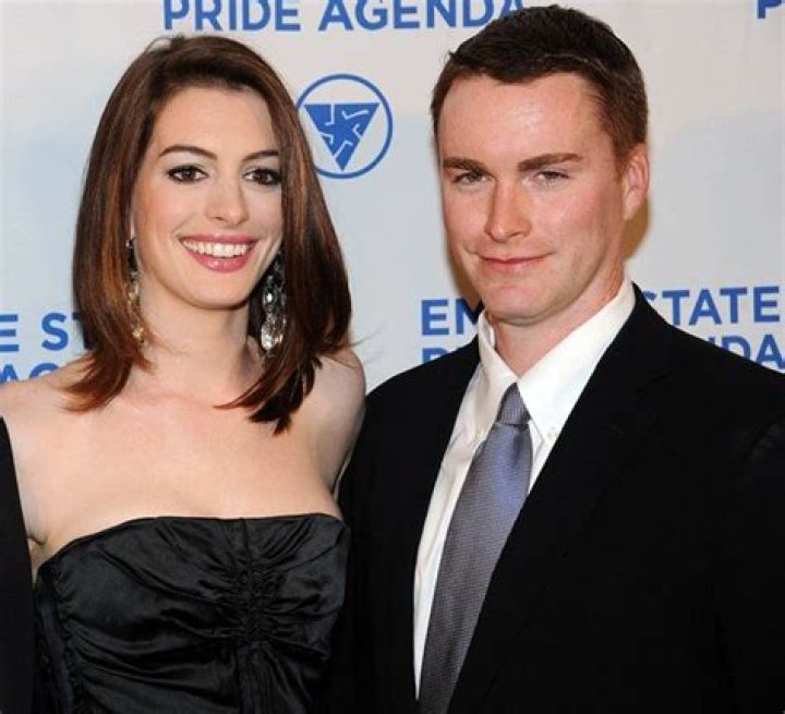 Unveiling The Enigmatic Bond: Anne Hathaway's Brother