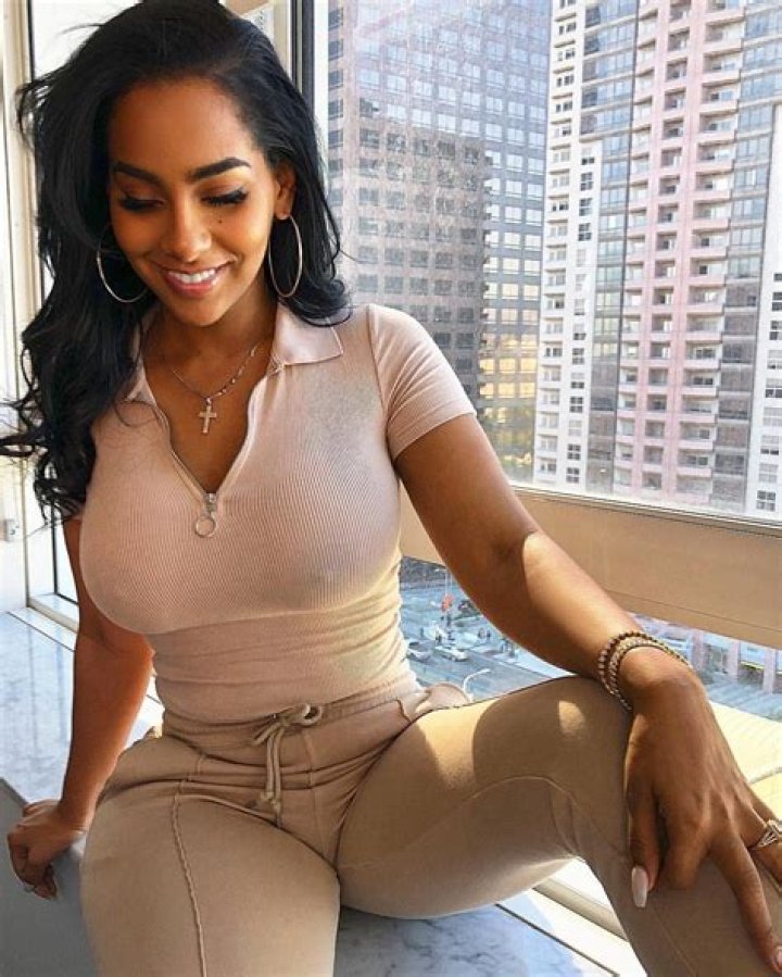 Unveiling The Secrets Of Ayisha Diaz's Instagram Mastery