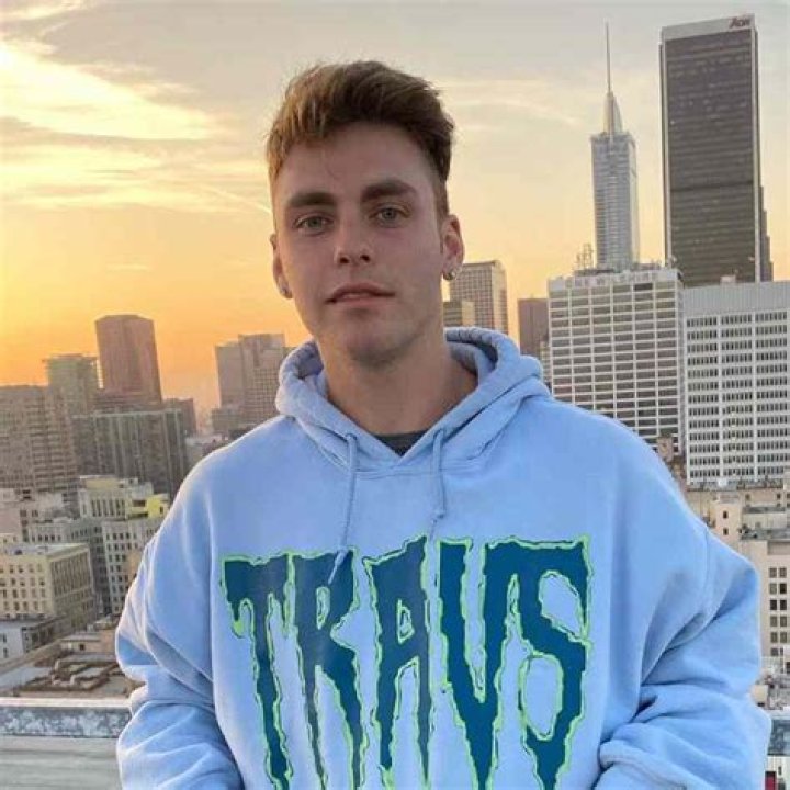 Unveiling The Enigma: Bailey Payne's Age