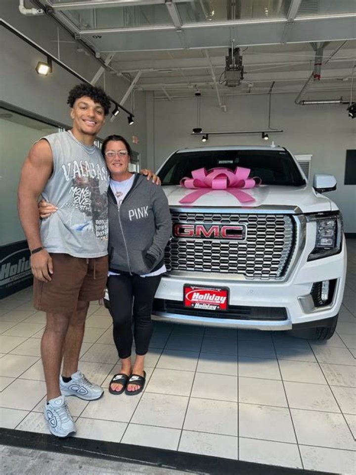 A Deeper Dive Into Braelon Allen's Girlfriend