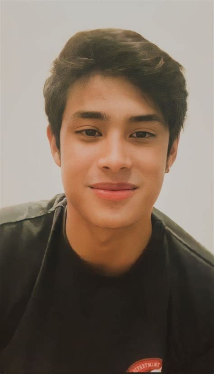 The Filipino Charmer Conquering Hearts