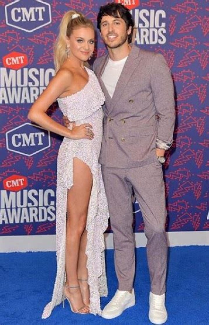 Unveiling Kelsea Ballerini's Height: Unlocking Secrets And Surprises