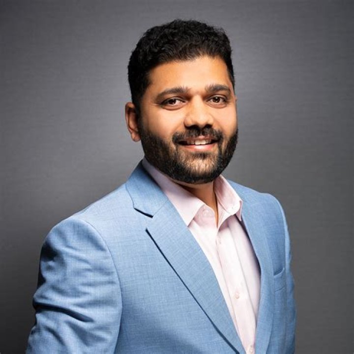 The Ultimate Guide To Contacting Akshay Kumar's Manager