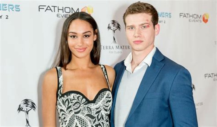 Oliver Stark's Marital Status Revealed