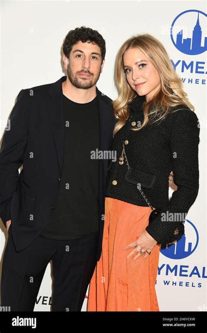 Unveiling The Extraordinary World Of Jason Biggs' Wife