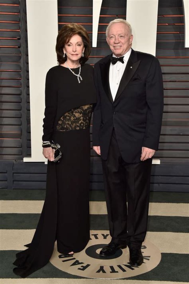 Jerry Jones' Height And Its Impact