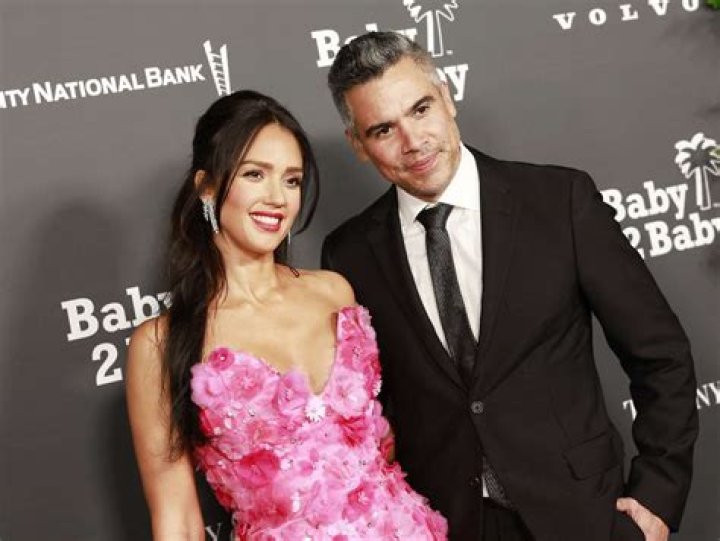 Unveiling Jessica Alba's Height And Weight: Beyond The Numbers