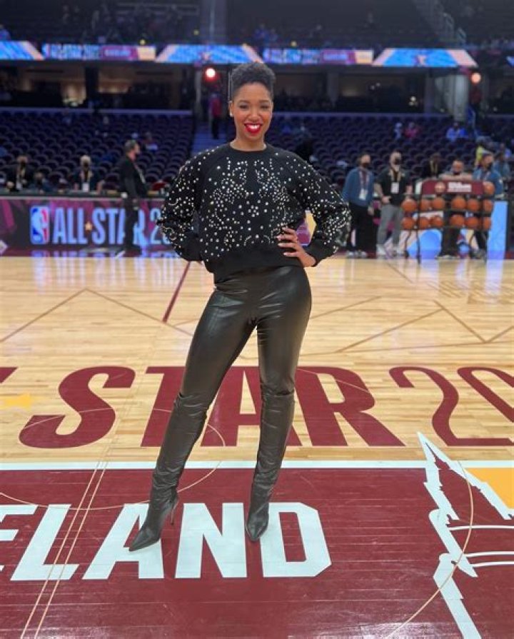 Unraveling Monica McNutt's Height: Discoveries And Insights