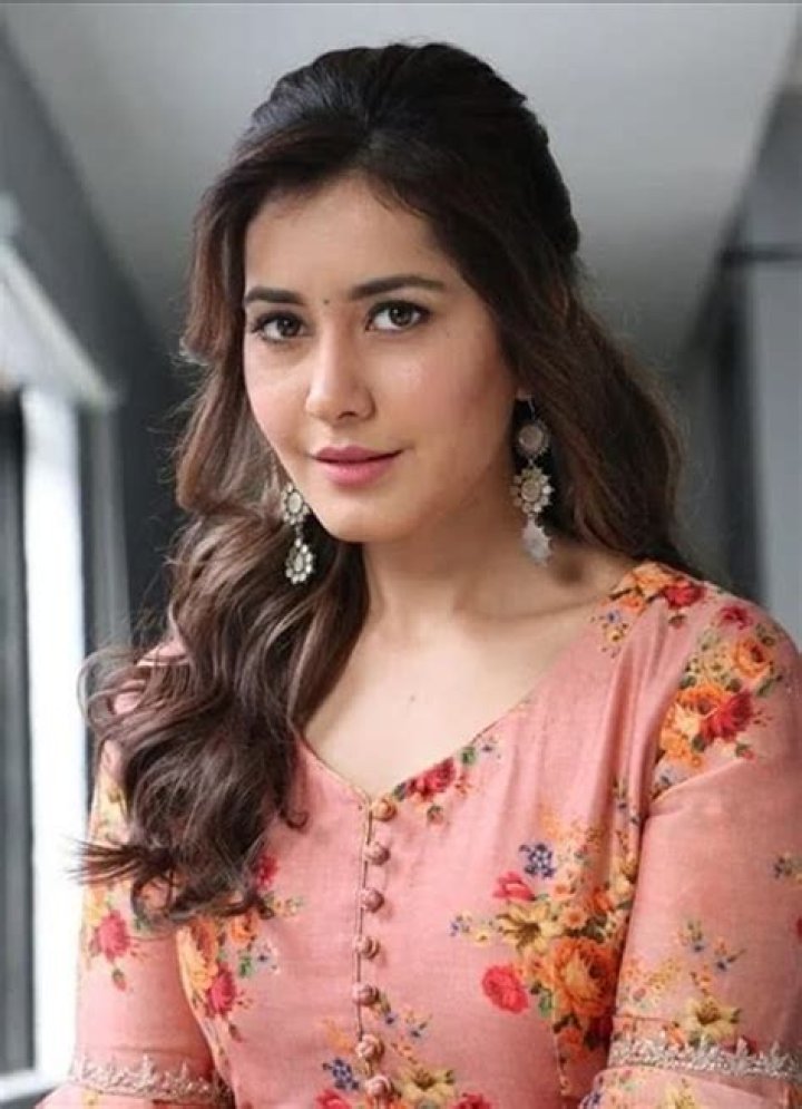Unveiling The Allure Of Raashi Khanna: A Comprehensive Exploration