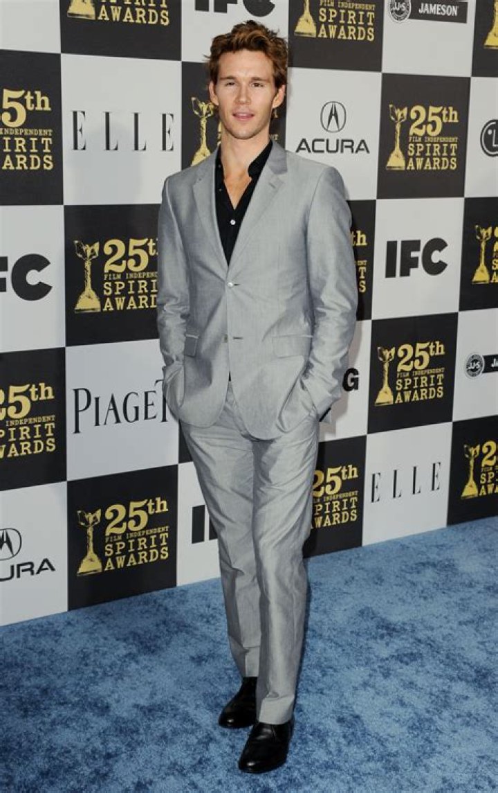 Unveiling The Enigma Of Ryan Kwanten's Height: Discoveries And Insights