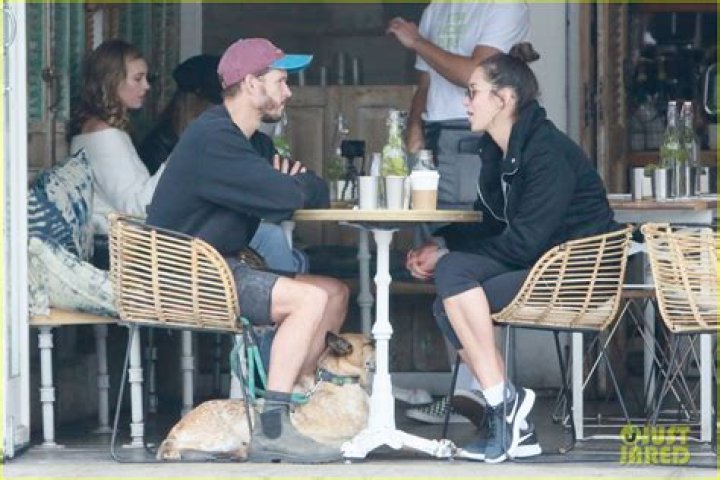 Unveiling The Secrets: Ryan Kwanten's Relationships Explored