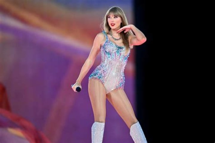 Unveil The Magic Of Taylor Swift's Santa Clara Extravaganza
