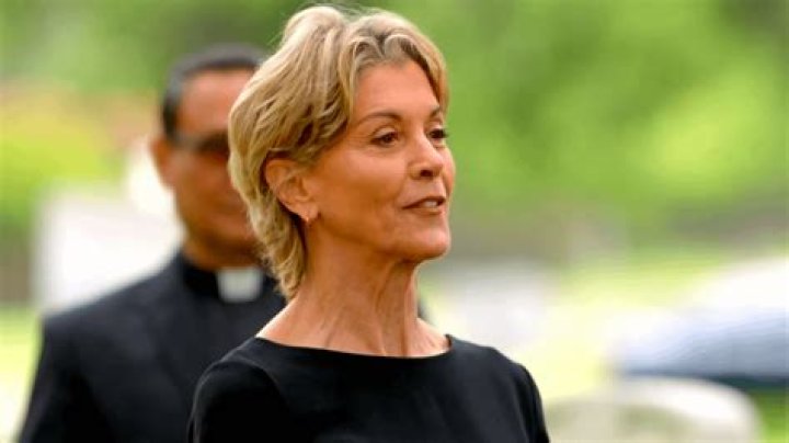 Unveiling The Enigma: Wendie Malick's Transformation Explored