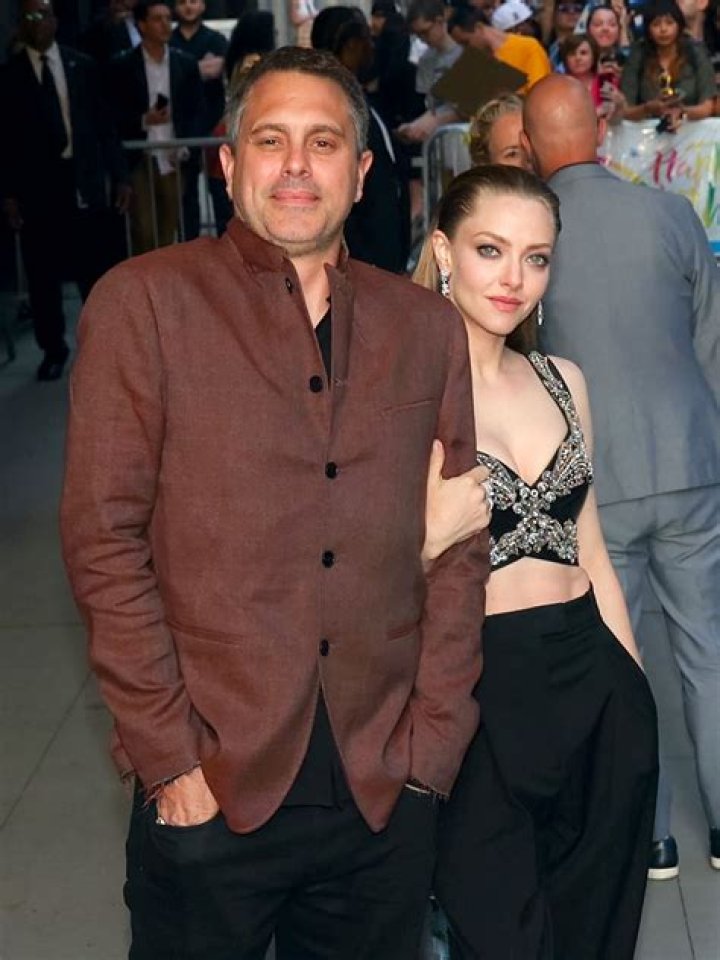 Unveiling The Man Behind Amanda Seyfried: Discoveries And Insights